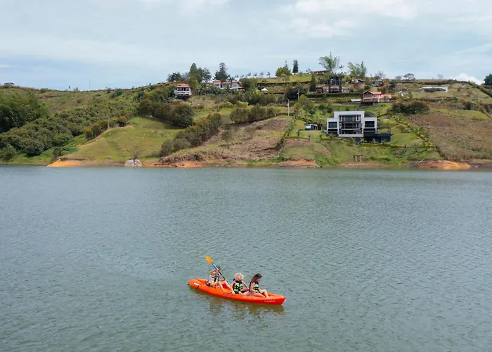 Glamping Montecarlo Lodge Cubo De Madera-Guatape