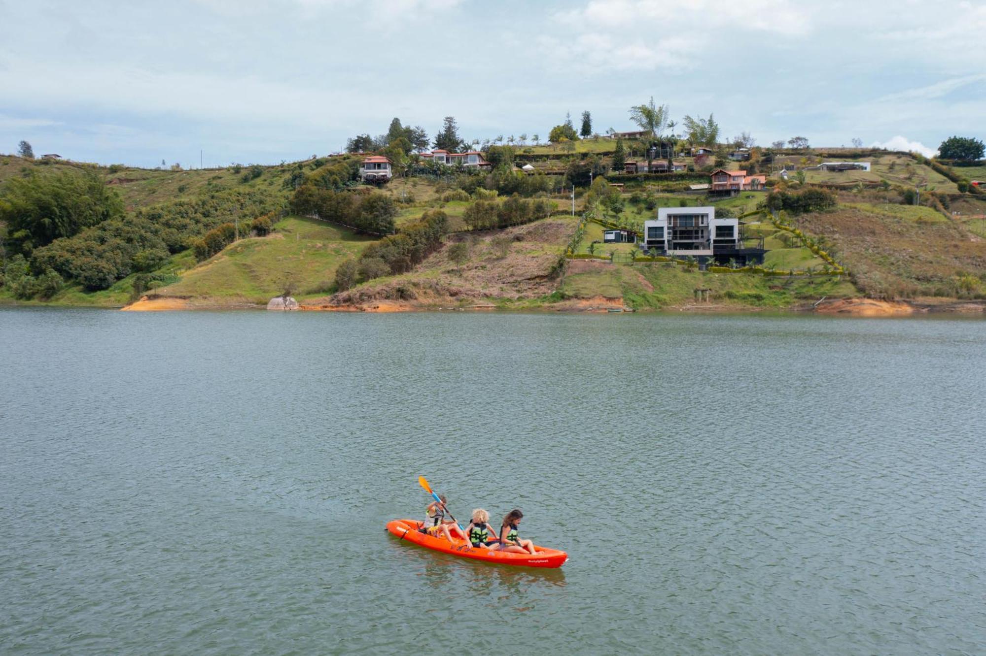 Glamping Montecarlo Cubo De Madera-guatape