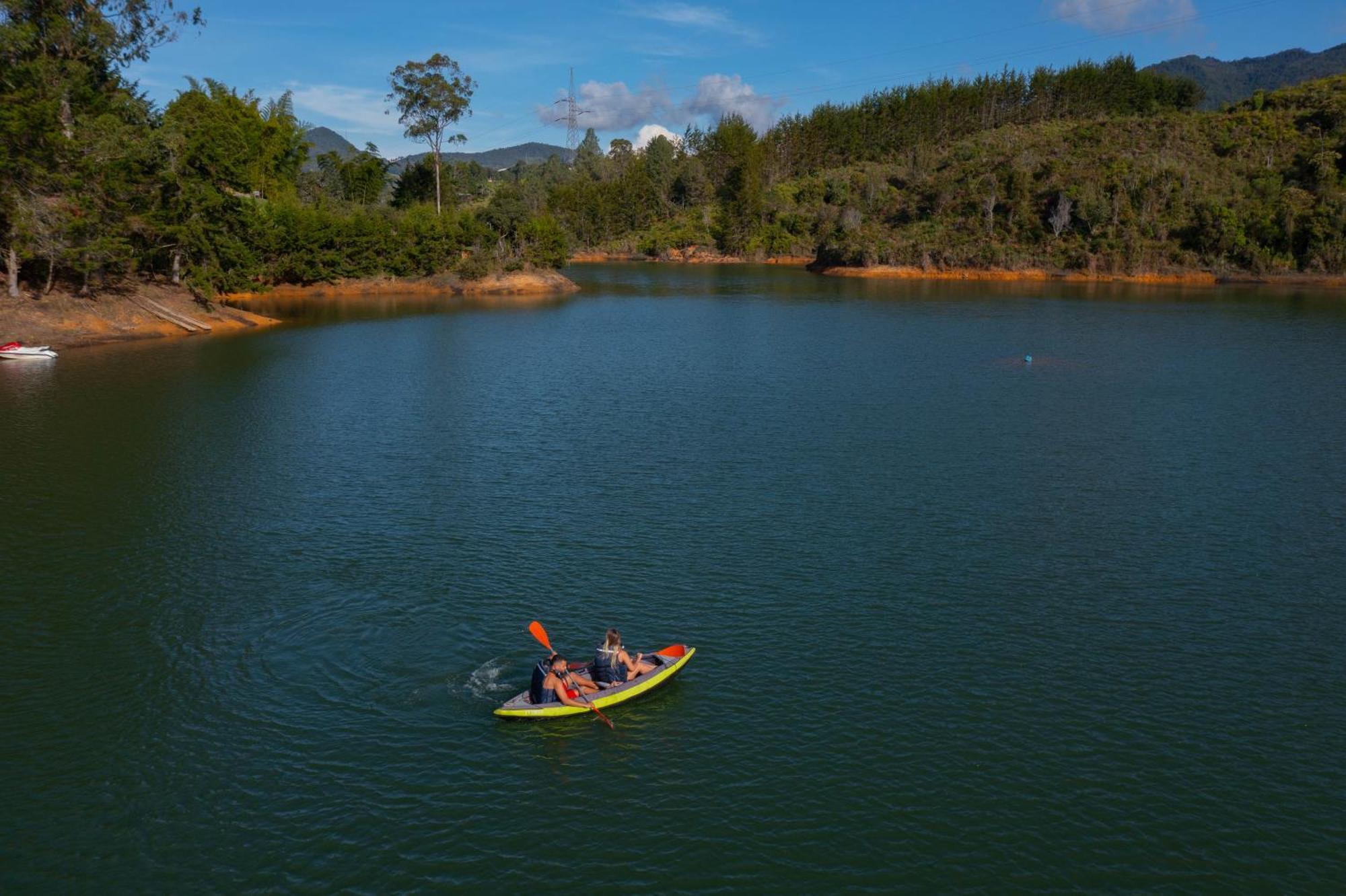 Glamping Montecarlo Cubo De Madera-guatape Guatape