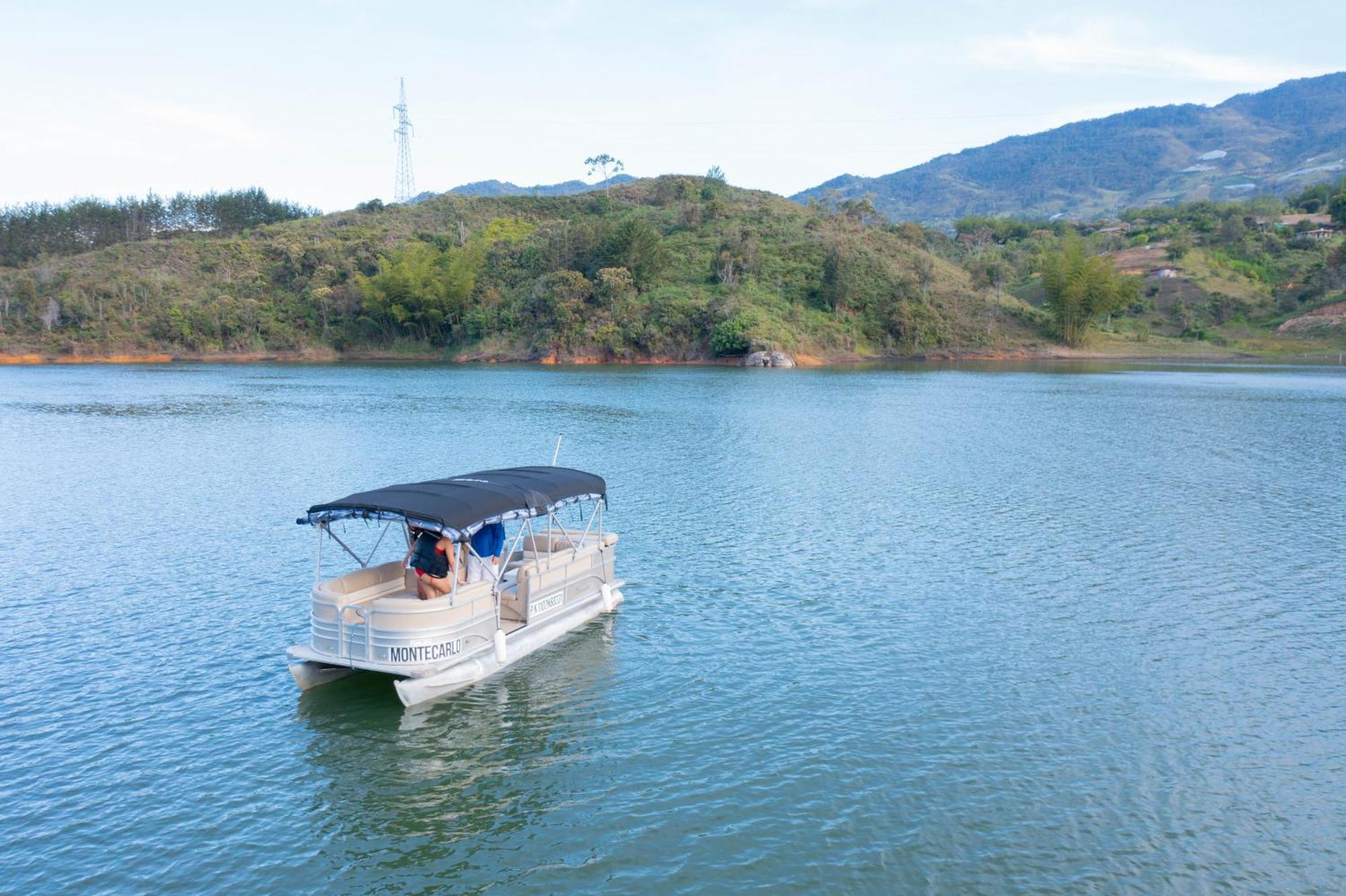Glamping Montecarlo Cubo De Madera-guatape *