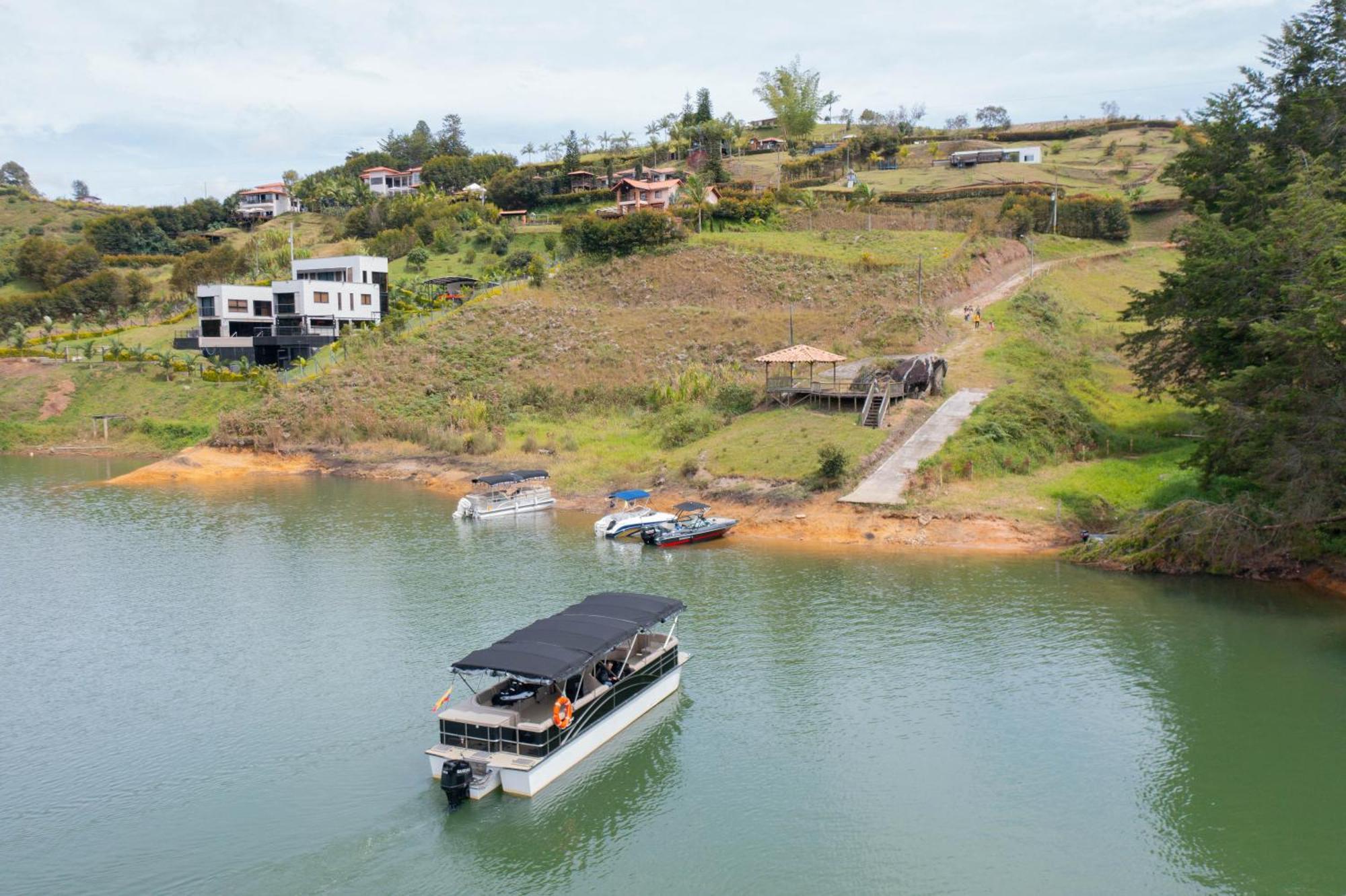 Glamping Montecarlo Cubo De Madera-guatape Campsite *