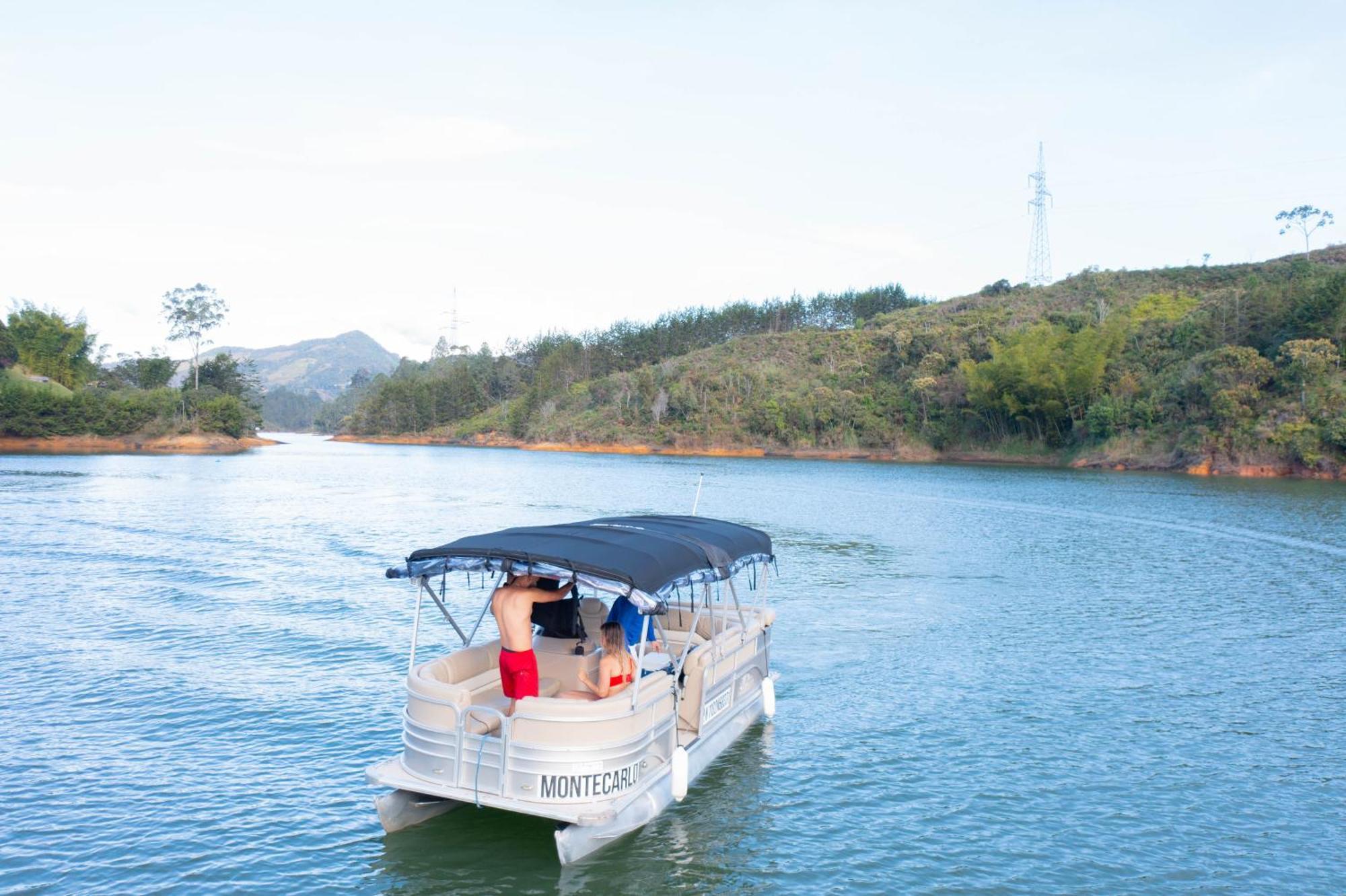 Glamping Montecarlo Cubo De Madera-guatape Campsite Guatape