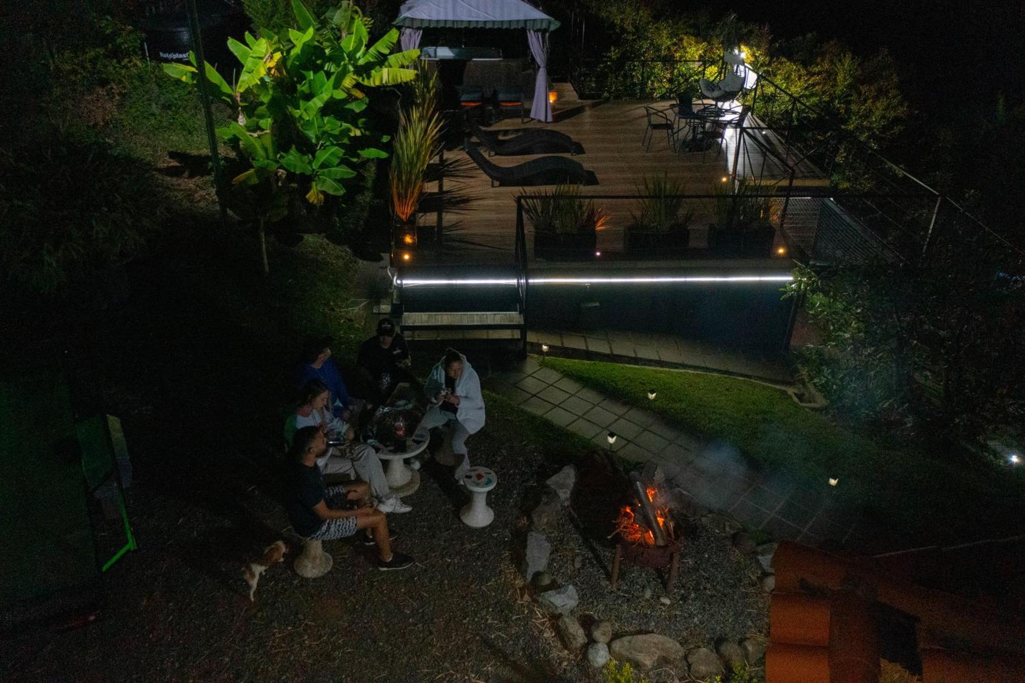 Glamping Montecarlo Cubo De Madera-guatape Guatape