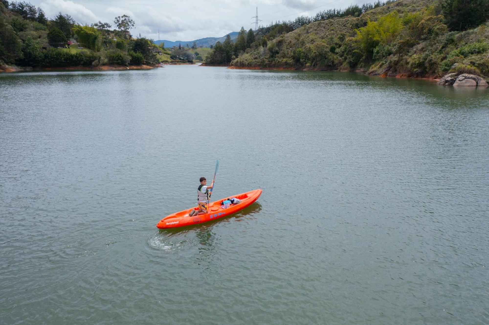 Glamping Montecarlo Cubo De Madera-guatape * Guatape