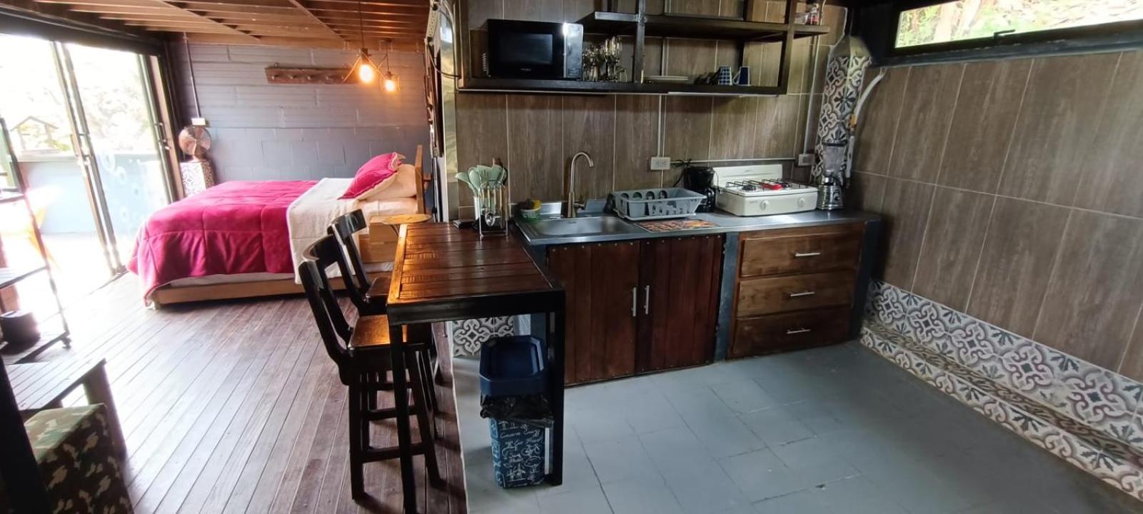 Glamping Montecarlo Cubo De Madera-guatape Guatape