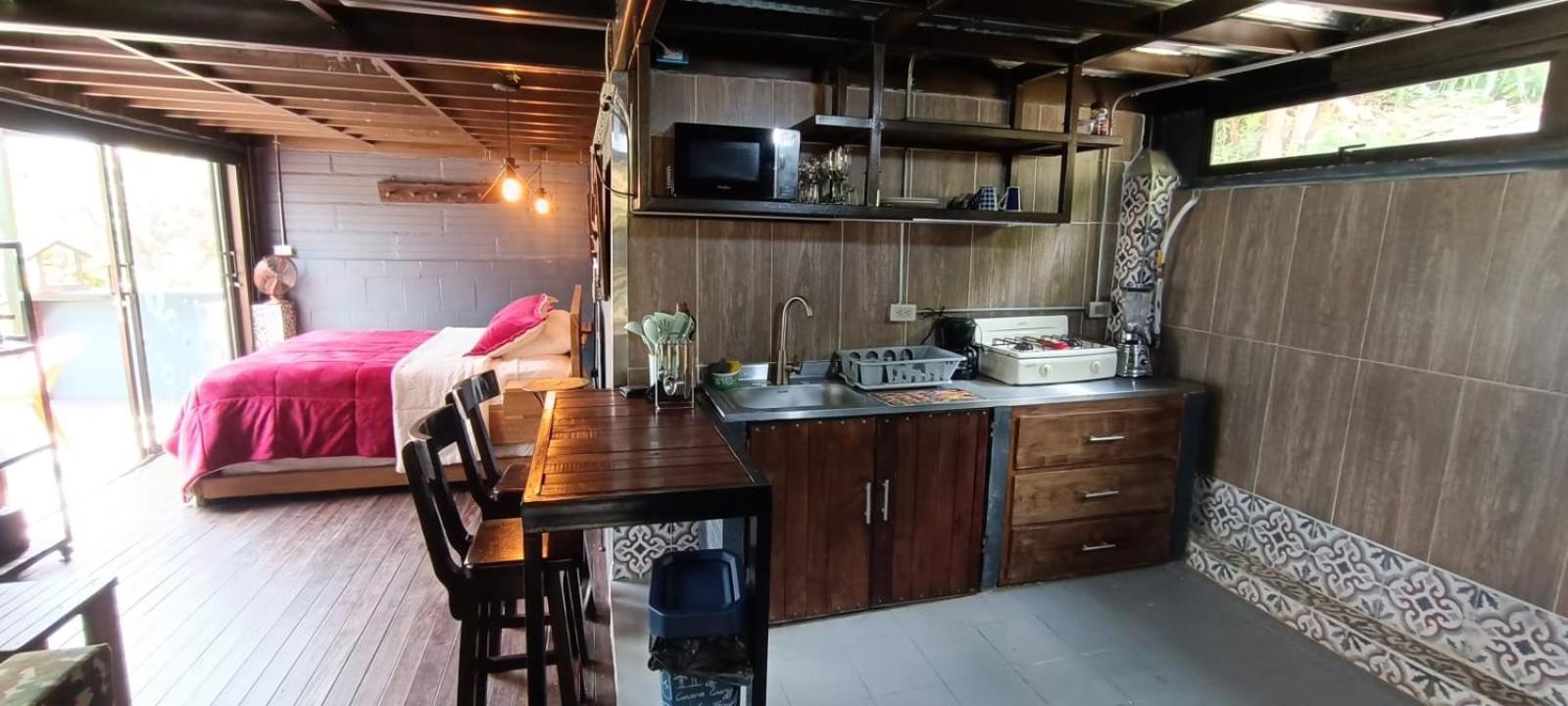 Glamping Montecarlo Cubo De Madera-guatape Campsite Guatape