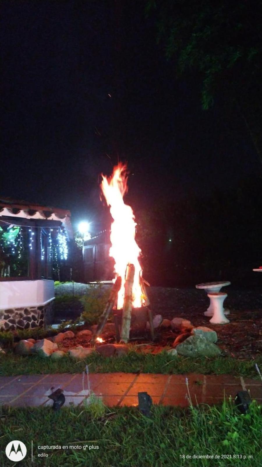 Glamping Montecarlo Cubo De Madera-guatape Guatape