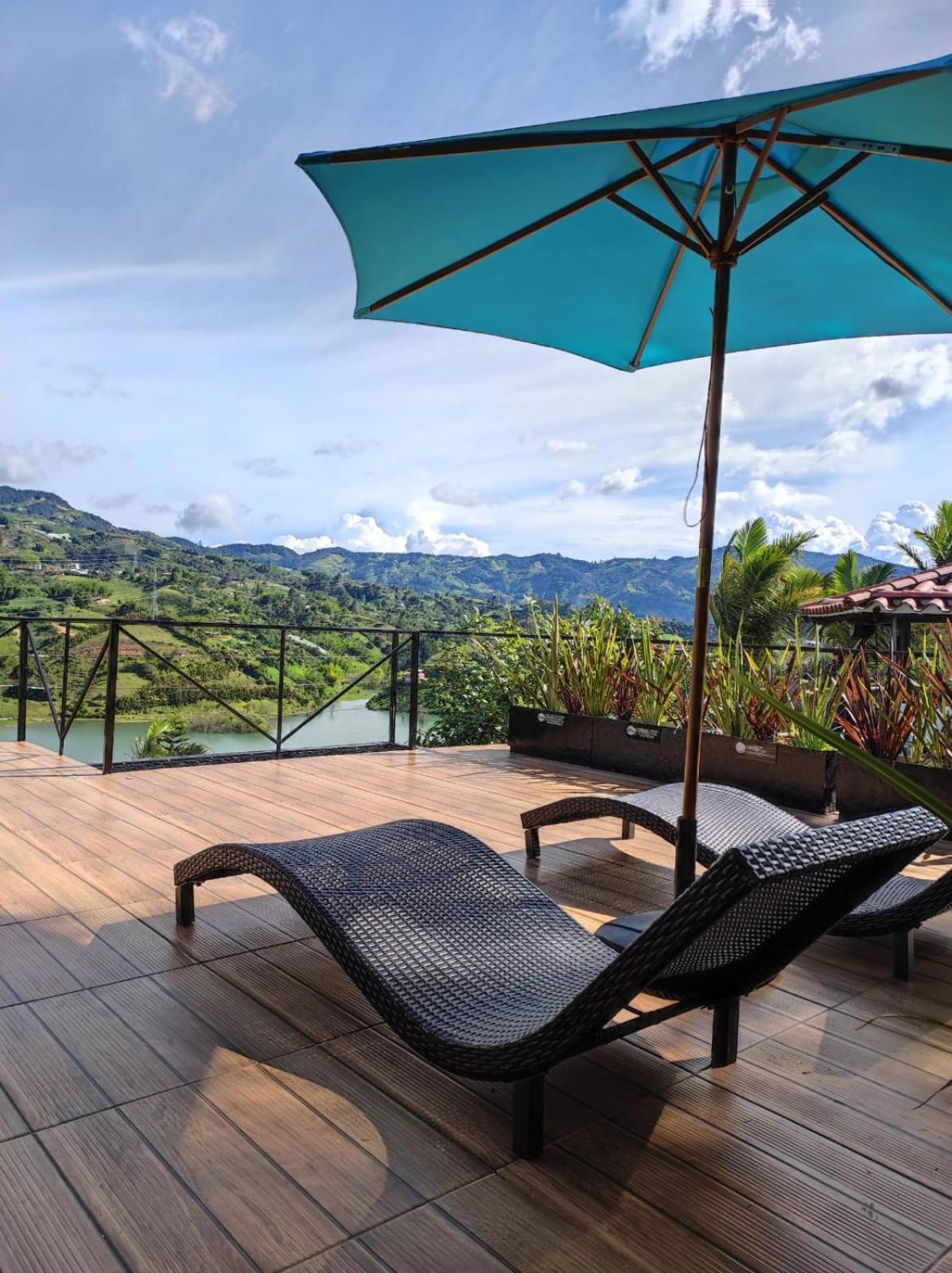 Glamping Montecarlo Cubo De Madera-guatape * Guatape