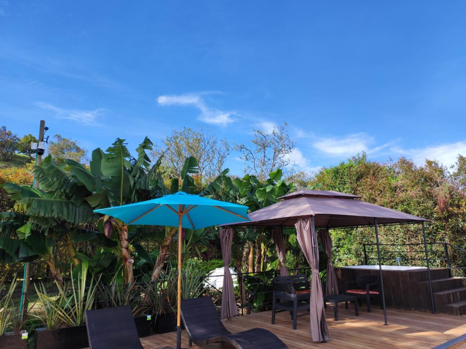 Glamping Montecarlo Cubo De Madera-guatape * Guatape