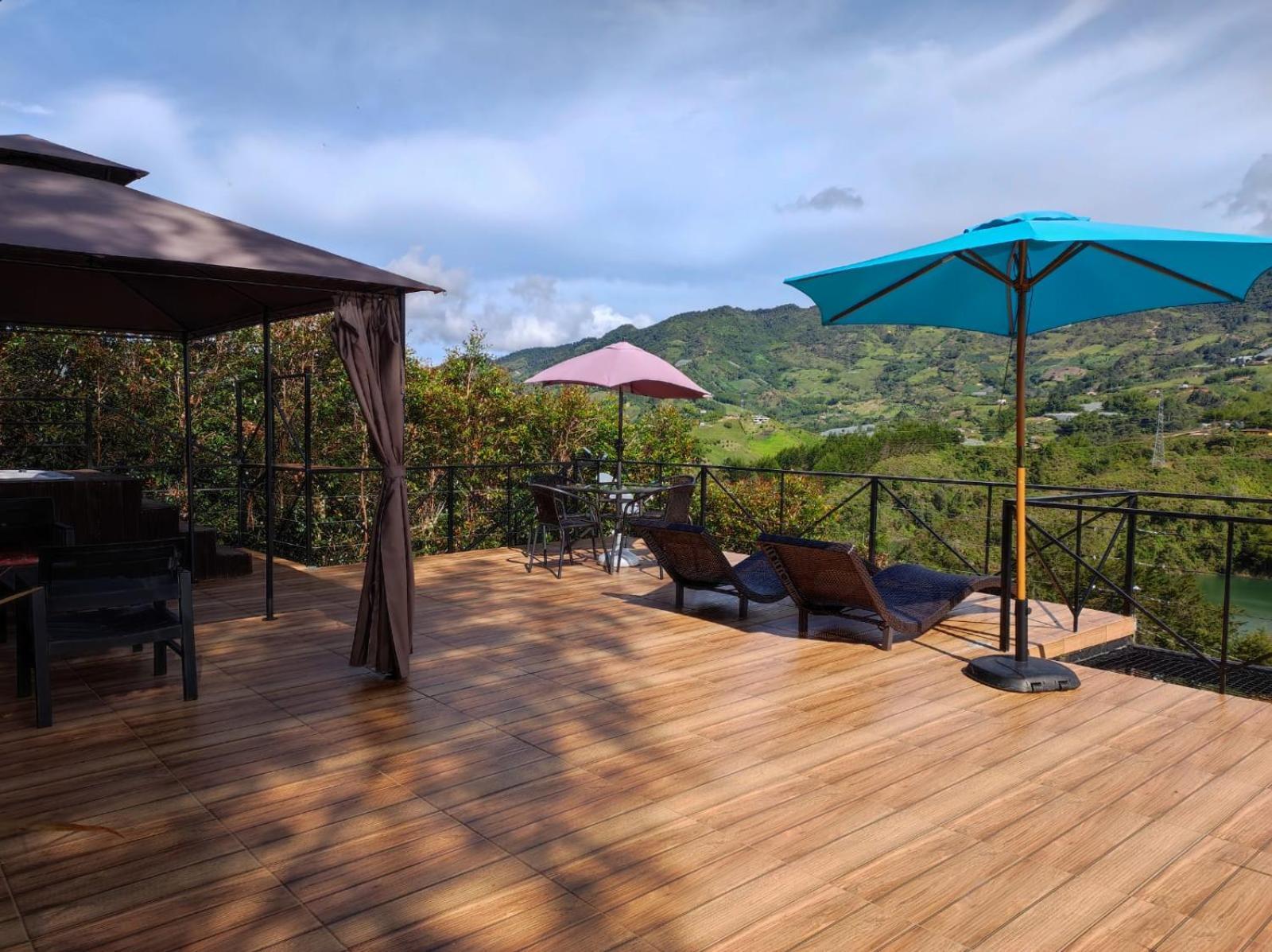 Glamping Montecarlo Cubo De Madera-guatape *